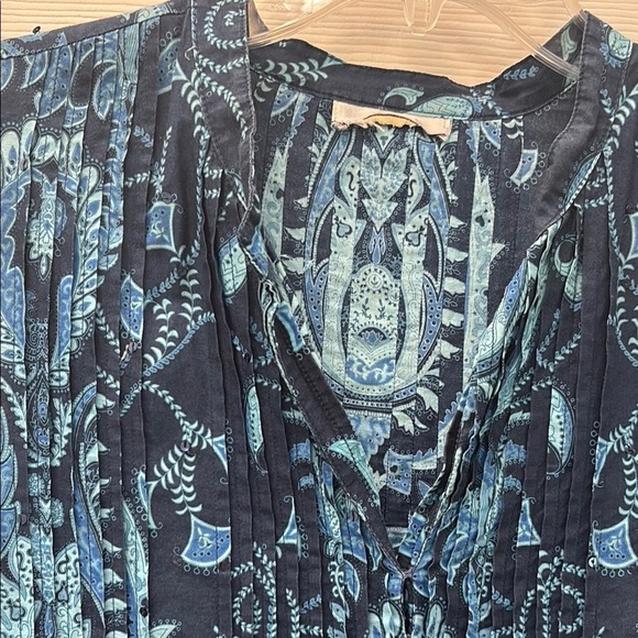 Talbots vintage Petite Blue Paisley Relaxed Graphic Blouse - Picture 4 of 13